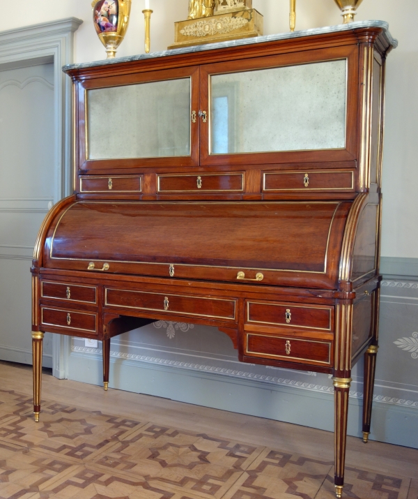 Louis XVI mahogany cylinder desk, late 18th century