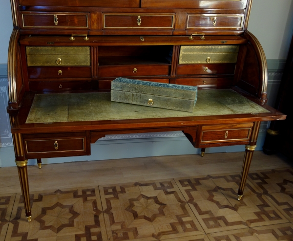 Louis XVI mahogany cylinder desk, late 18th century