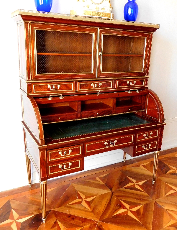 Louis XVI mahogany cylinder desk - France circa late 18th century 1780-90