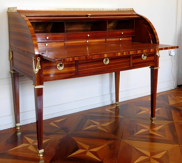 Louis XVI mahogany cylinder desk stamped Macret, circa 1780