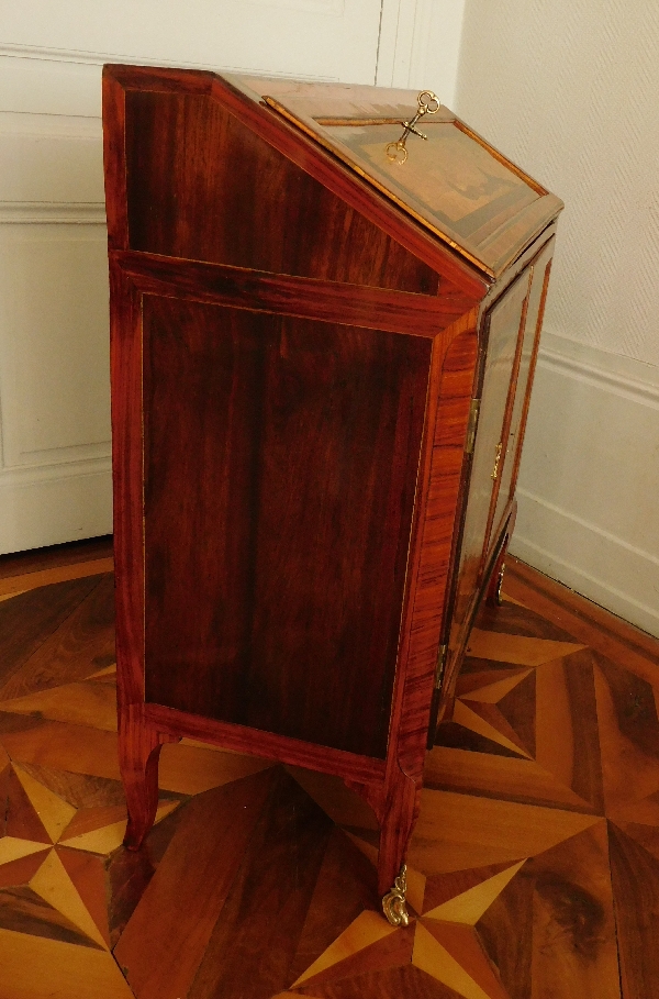 Topino : marquetry writing desk, Transition period - 18th century - stamped