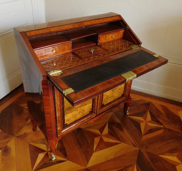 Topino : bureau de pente d'époque Transition en marqueterie - estampillé