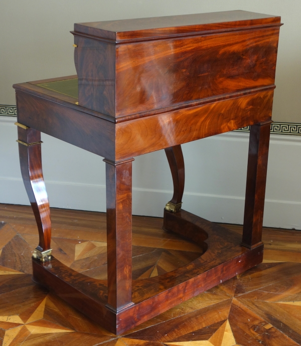 Bureau de milieu table à écrire cartonnier d'époque Empire en acajou et bronze doré