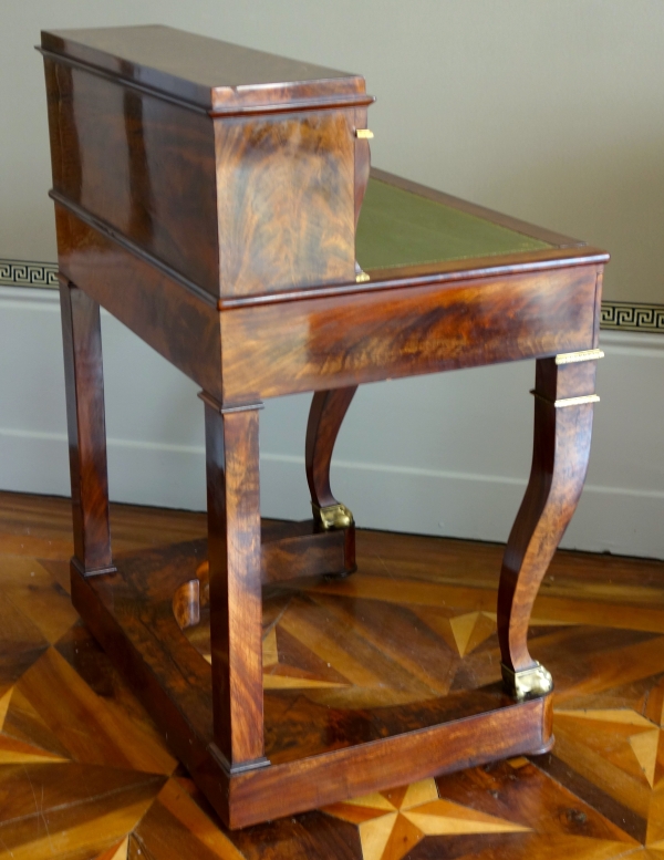 Bureau de milieu table à écrire cartonnier d'époque Empire en acajou et bronze doré