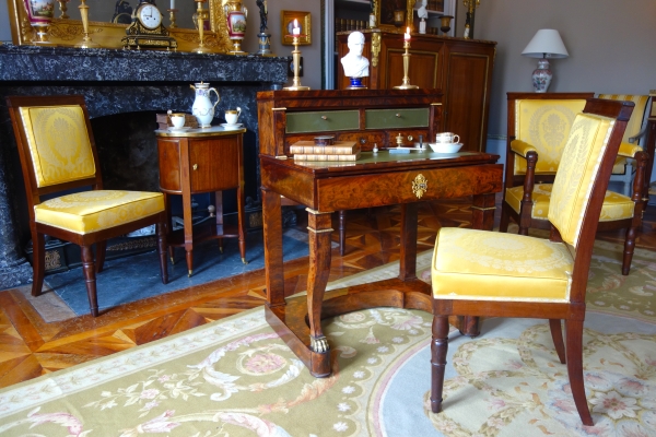 Bureau de milieu table à écrire cartonnier d'époque Empire en acajou et bronze doré