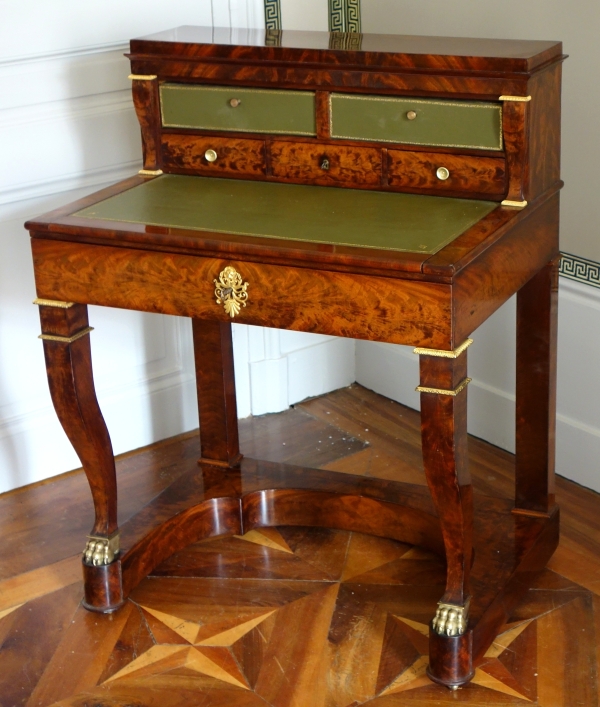 Bureau de milieu table à écrire cartonnier d'époque Empire en acajou et bronze doré