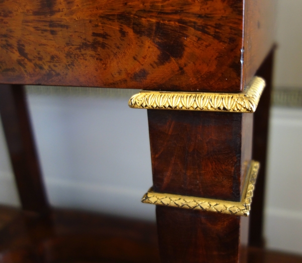Bureau de milieu table à écrire cartonnier d'époque Empire en acajou et bronze doré