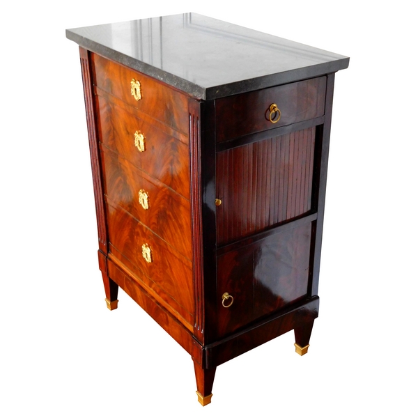 Commode / chevet d'époque Louis XVI en placage d'acajou à ouverture latérale
