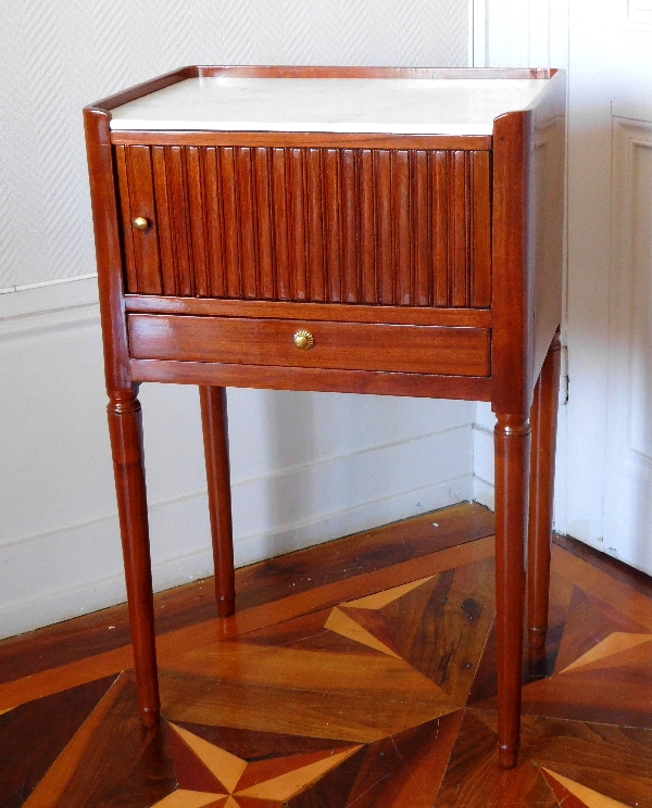 Table de salon ou chevet à rideau d'époque Louis XVI en acajou blond - XVIIIe siècle