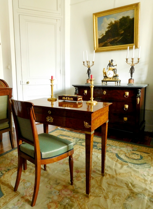 Bureau de dame - coiffeuse d'époque Empire Restauration en loupe