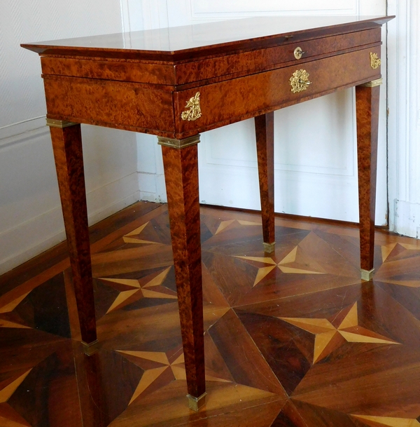 Empire burr wood writing table / dressing table - Empire period, early 19th century