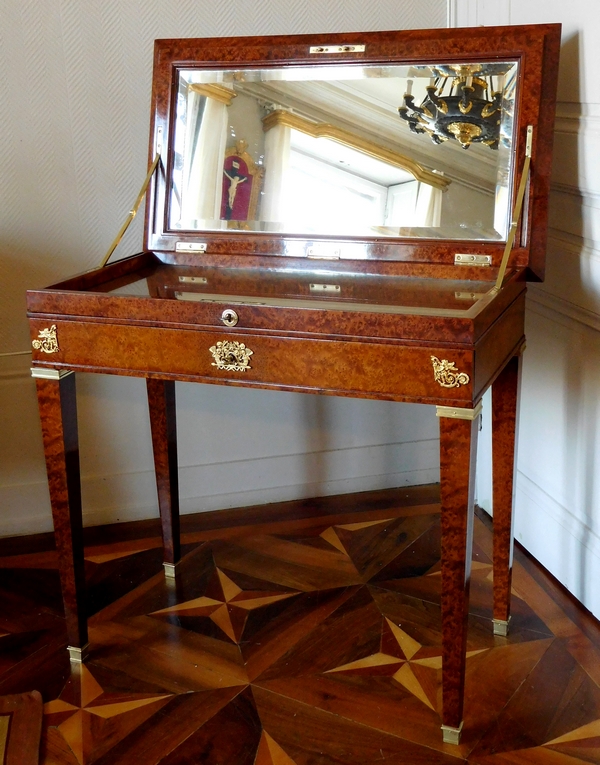 Empire burr wood writing table / dressing table - Empire period, early 19th century