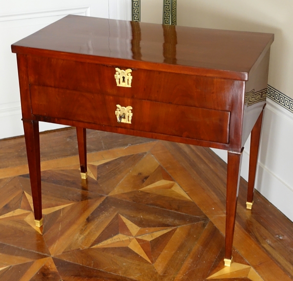Empire mahogany dressing table for a man with a sliding top