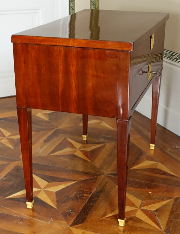 Empire mahogany dressing table for a man with a sliding top
