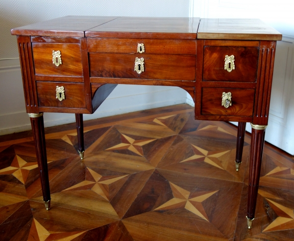 Louis XVI mahogany and ormolu dressing table - 18th century