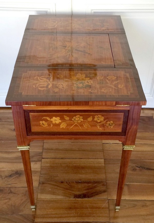 French antique dressing table, cabinetmaker Reizell stamp, Louis XVI period (18th century)