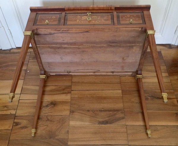 French antique dressing table, cabinetmaker Reizell stamp, Louis XVI period (18th century)