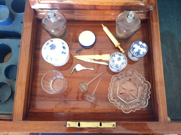 French antique dressing table, cabinetmaker Reizell stamp, Louis XVI period (18th century)