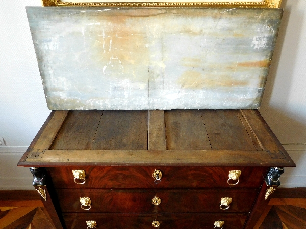 Mahogany commode / chest of drawers, Empire / Consulate production - France circa 1800