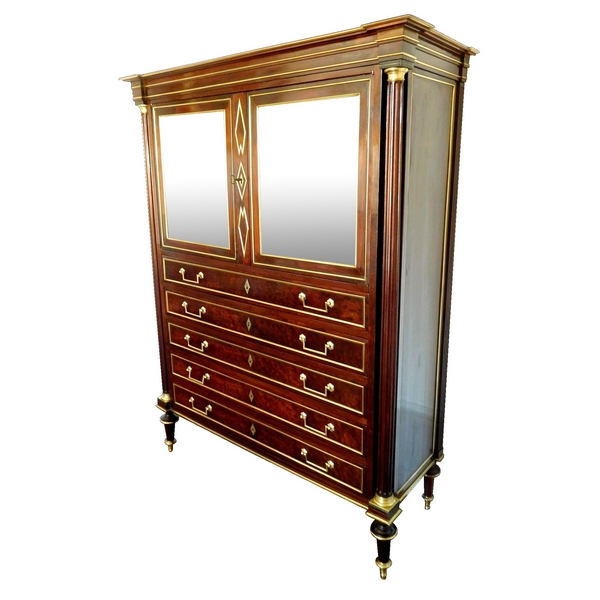 Commode en cabinet d'époque Directoire acajou moucheté, glace au mercure, époque fin XVIIIe