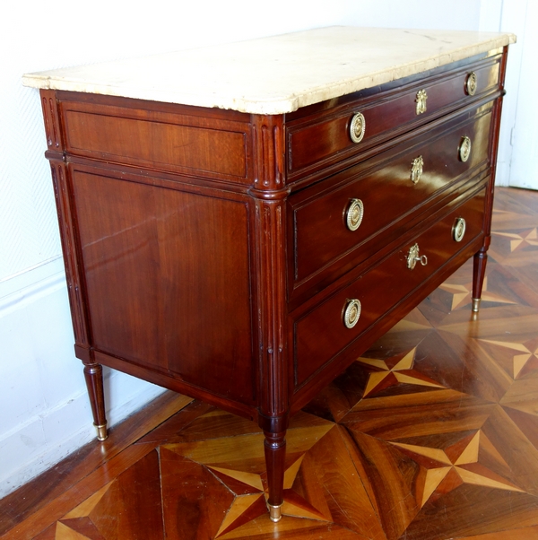 Nicolas Petit : Louis XVI mahogany commode / chest of drawers, 18th century - signed