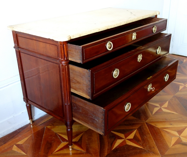 Nicolas Petit : Louis XVI mahogany commode / chest of drawers, 18th century - signed