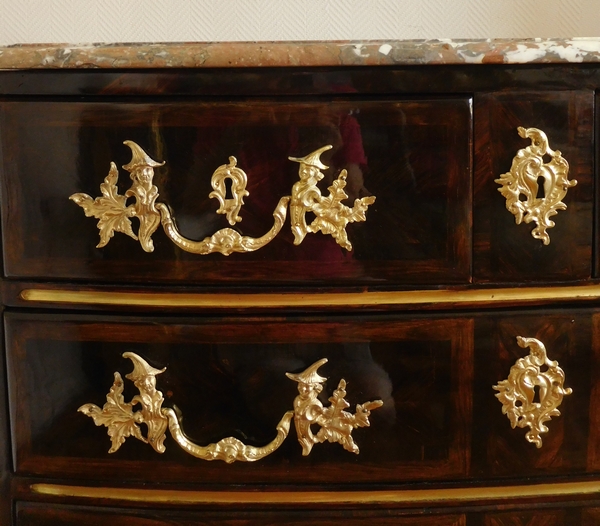 Jean Mathieu Chevallier : commode d'époque Régence Louis XV en bois de violette - estampille