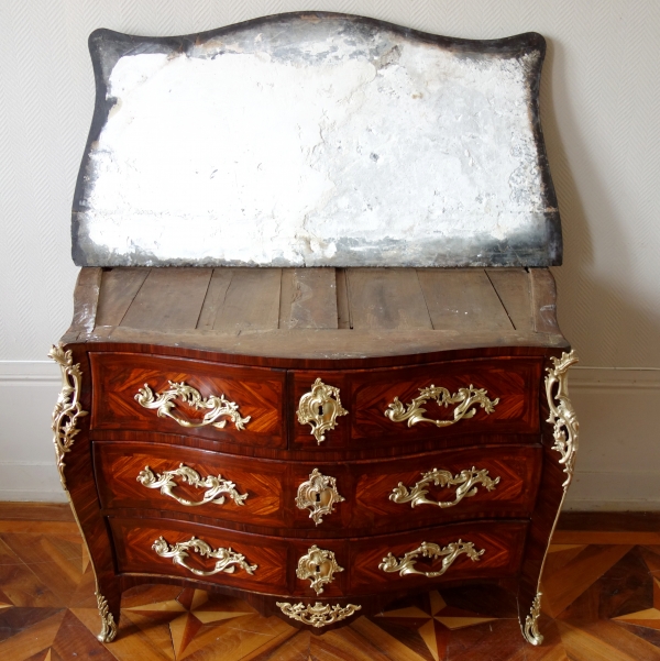 Jean Baptiste Hedouin : commode d'époque Louis XV en marqueterie et marbre Portor - estampillée