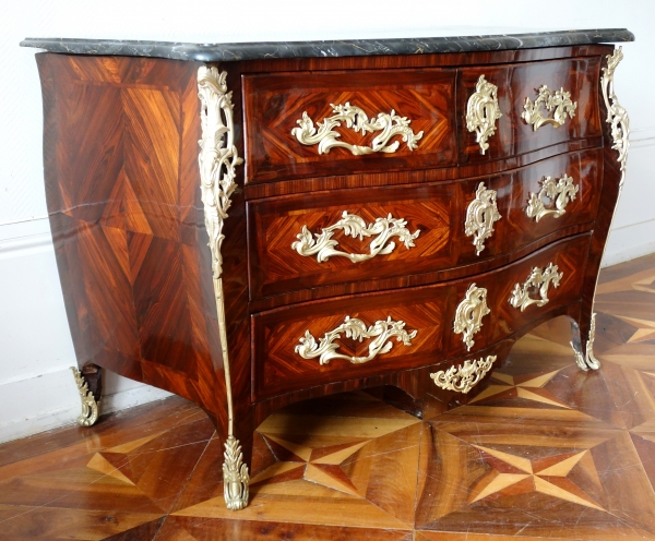 Jean Baptiste Hedouin : commode d'époque Louis XV en marqueterie et marbre Portor - estampillée