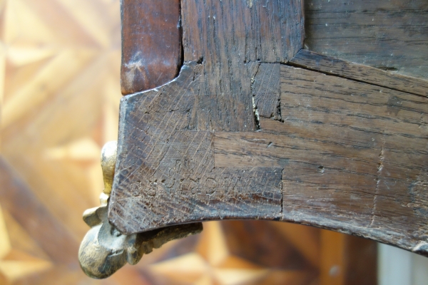 Louis XV marquetry commode stamped Antoine Mathieu Criaerd, 18th century