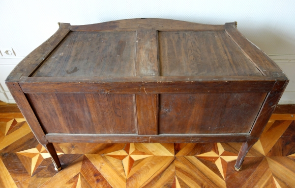 Commode Louis XV en marqueterie estampillée de Antoine Mathieu Criaerd