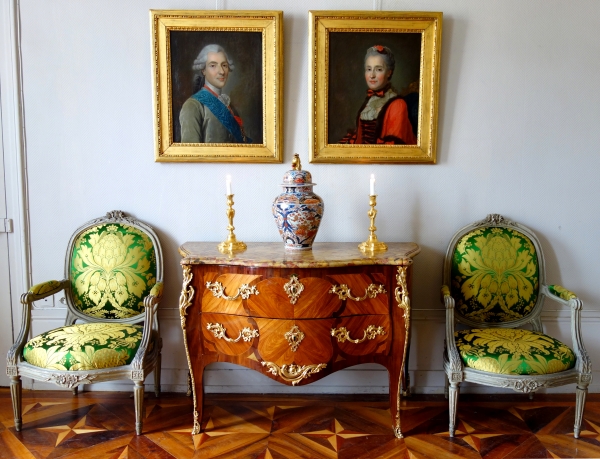 Louis XV marquetry commode stamped Antoine Mathieu Criaerd, 18th century