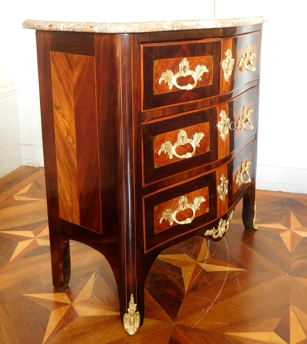 Jean Holthausen : petite commode d'époque Louis XV en marqueterie estampillée - largeur 80cm