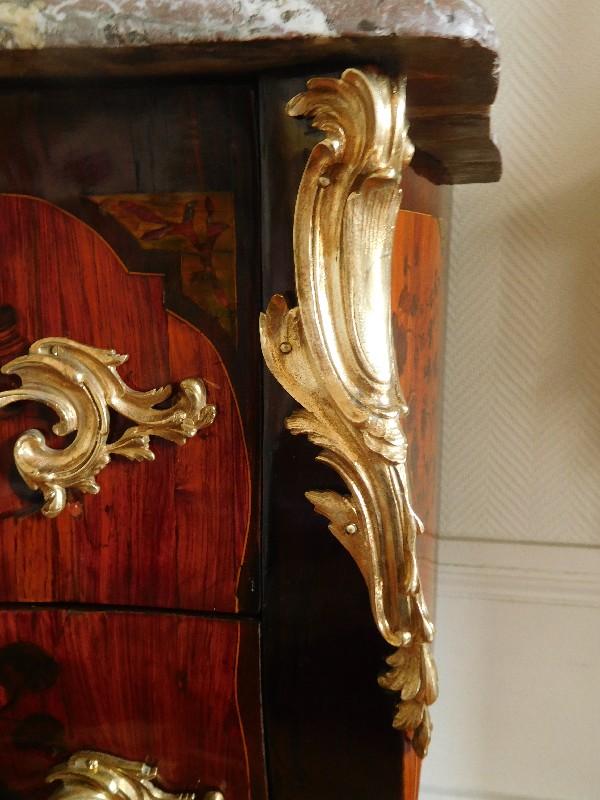 Stunning antique French Louis XV chest of drawers / commode, 18th century