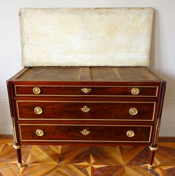 Stockel : Louis XVI mahogany & ormolu chest of drawers - late 18th century - stamped