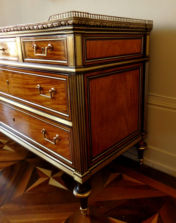 Large Louis XVI lemon tree and mahogany commode, late 18th century