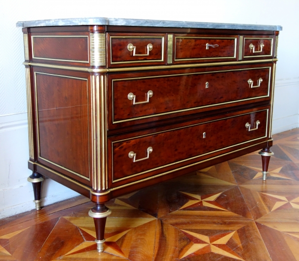 Louis XVI plum pudding mahogany chest of drawers / commode, Turquin marble, late 18th century