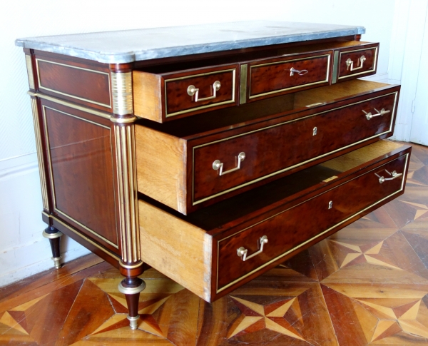 Louis XVI plum pudding mahogany chest of drawers / commode, Turquin marble, late 18th century