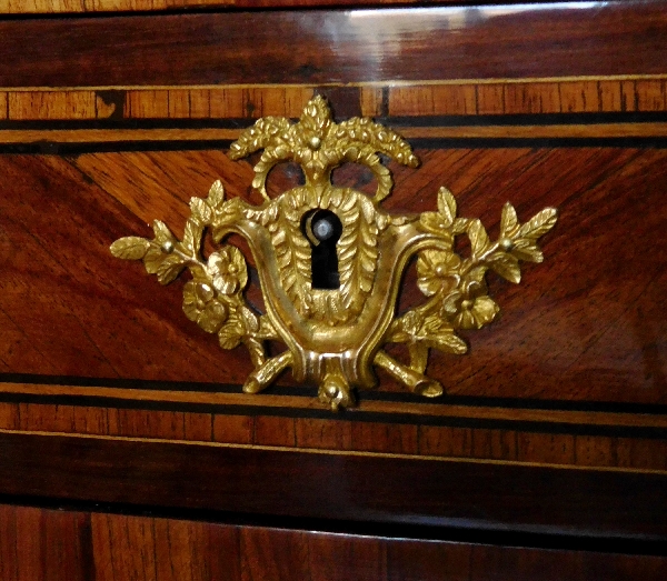 Louis XVI marquetry commode / chest of drawers stamped Guignard, 18th century