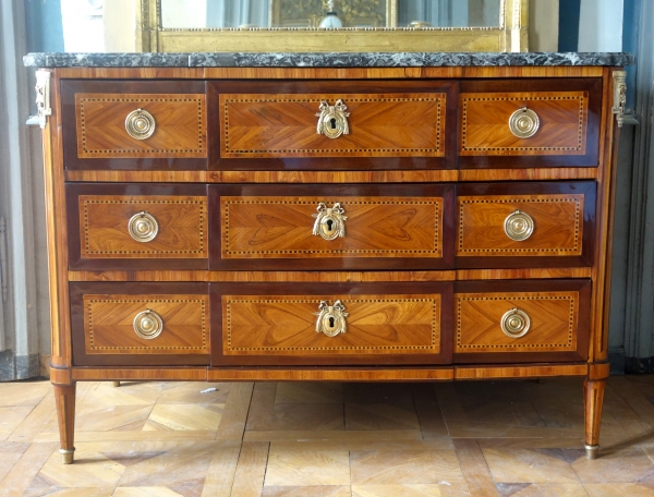 Claude Magnien : commode en marqueterie d'époque Louis XVI estampillée