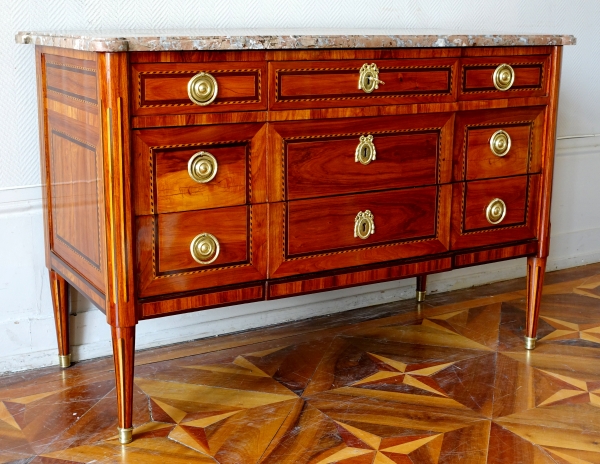 JB Vassou : commode d'époque Louis XVI, marqueterie de bois de rose & bronze doré - estampillée