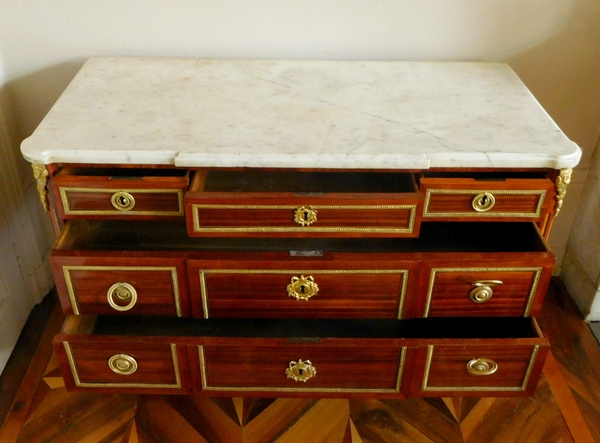 Grande commode en satiné et bronze doré d'époque Louis XVI attribuée à Jean Caumont (estampille)