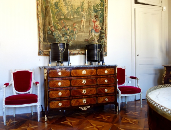 Pierre Antoine Veaux : large Louis XVI marquetry commode - stamped