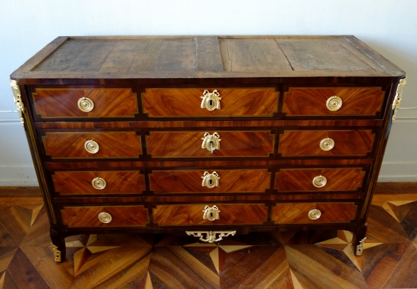 Pierre Antoine Veaux : large Louis XVI marquetry commode - stamped