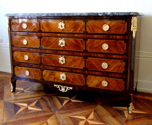 Pierre Antoine Veaux : large Louis XVI marquetry commode - stamped