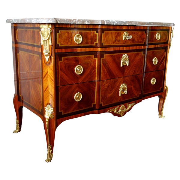 Commode parisienne en marqueterie d'époque Transition circa 1770