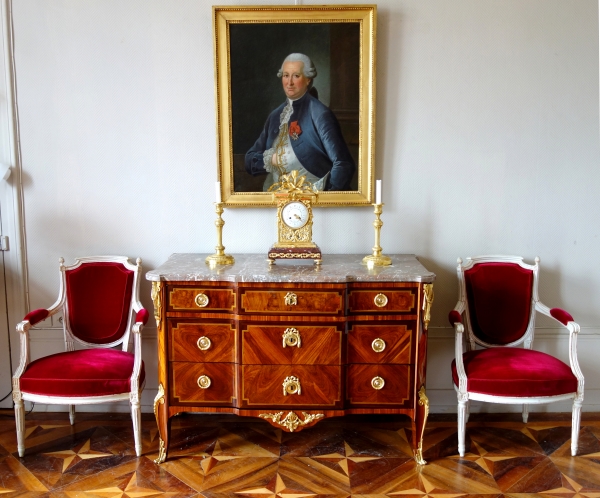 Transition Parisian marquetry commode, late 18th century circa 1770