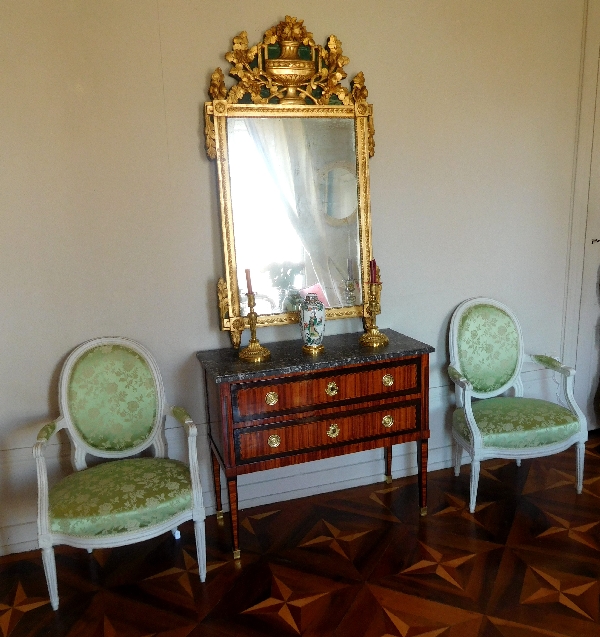 Louis XVI chest of drawers or commode, France late 18th century circa 1780