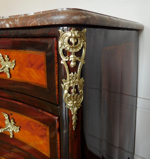 Early Louis XV commode (rosewood and violet) - France, Regence circa 1740