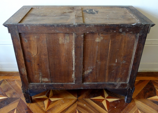 Mahogany and ormolu commode / chest of drawers, Consulate production circa 1800